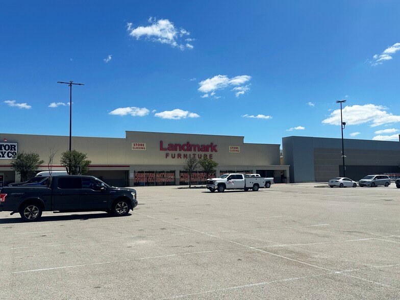 Primary Photo Of 4200 Pasadena Blvd, Pasadena Storefront For Lease