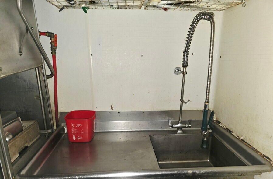 More Photos Of 401 Main St, Tarkio Restaurant For Sale