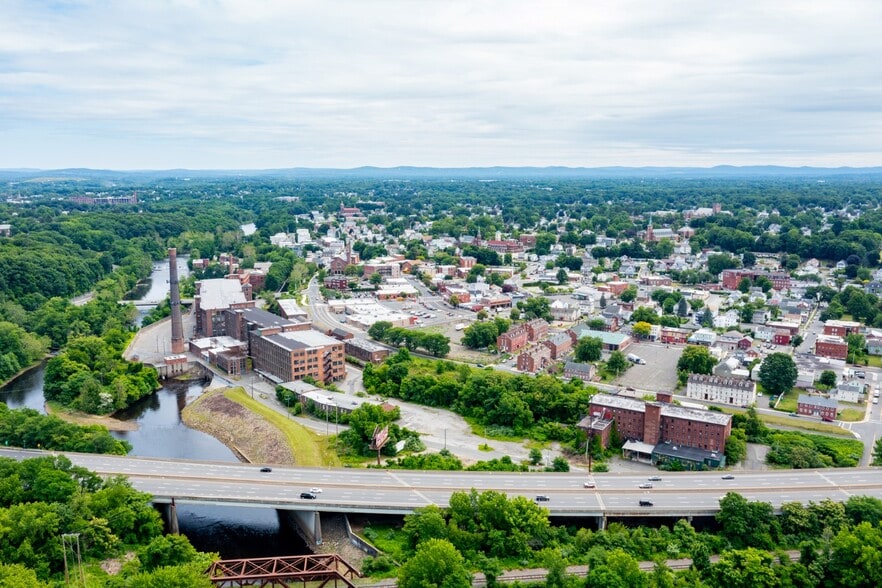 More Photos Of 165 Front St, Chicopee Apartments For Sale