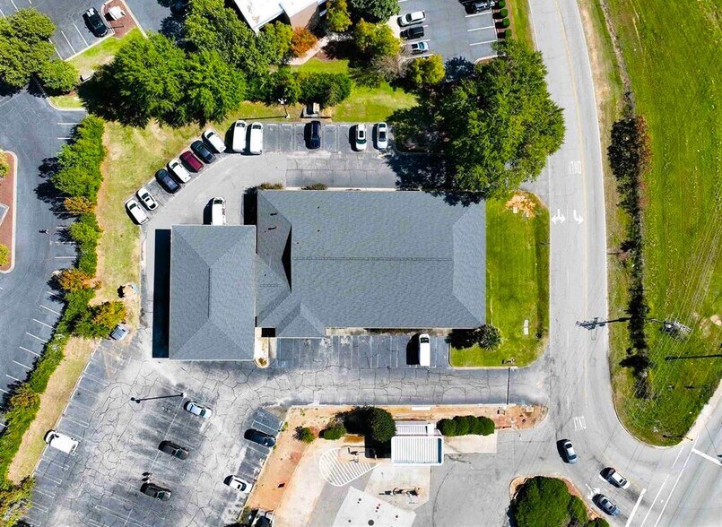 More Photos Of 454 Berryhill Rd, Columbia Medical For Sale