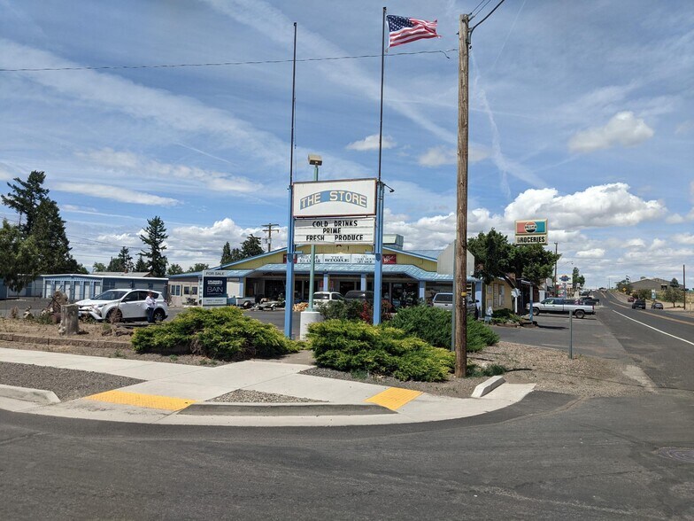 Primary Photo Of 501 1st Ave, Culver Storefront Retail Residential For Sale