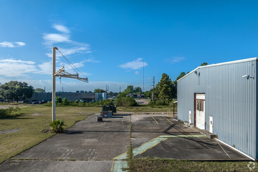 More Photos Of 8204 Fairbanks N Houston Rd, Houston Manufacturing For Lease