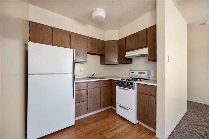 More Photos Of 1500 7th Ave, Belle Fourche Apartments For Sale