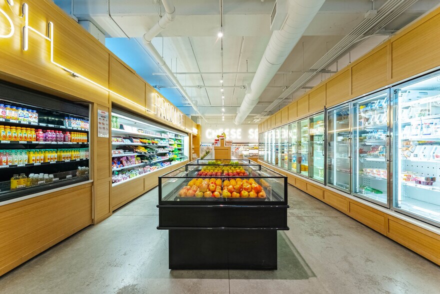 More Photos Of 2640 Nicollet Ave, Minneapolis Apartments For Lease