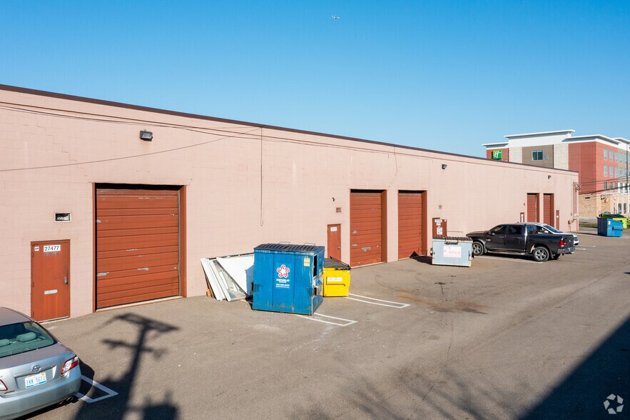More Photos Of 27475-27487 Schoolcraft Rd, Livonia Unknown For Lease
