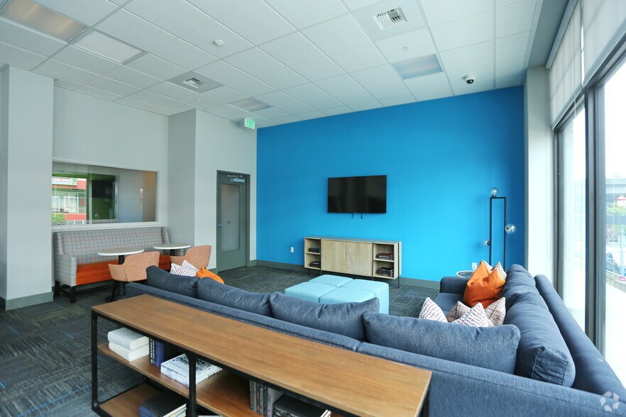 More Photos Of 913 S Jackson St, Seattle Apartments For Lease