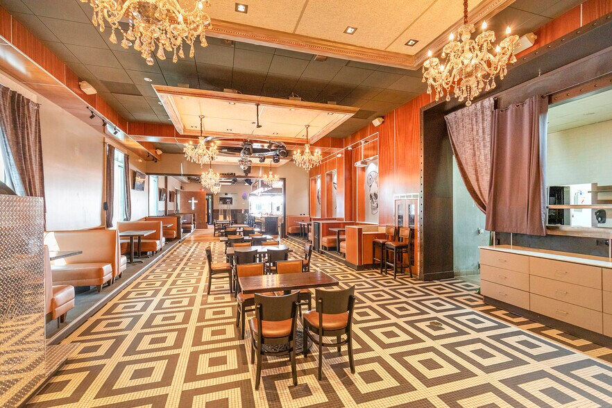 More Photos Of 1000 K St, Sacramento Restaurant For Lease