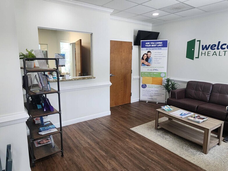 More Photos Of 418 Town Park Blvd, Evans Medical For Lease
