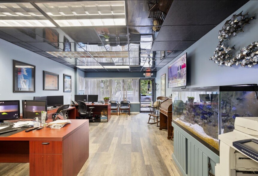 More Photos Of 120-124 Laurel Rd, East Northport Freestanding For Sale