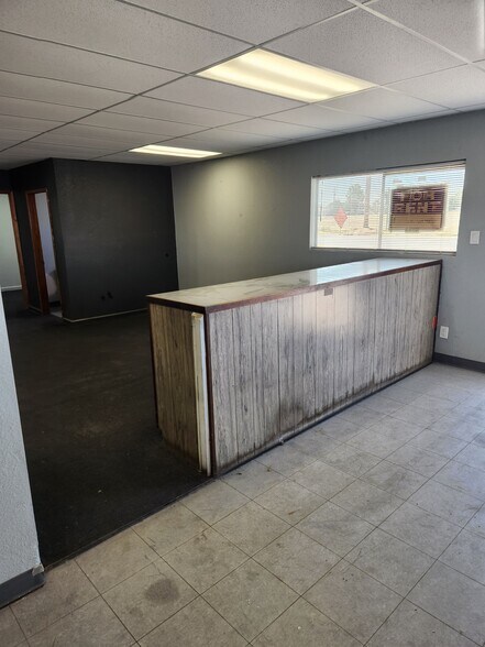 More Photos Of 6764 Avenue 304, Goshen Auto Repair For Lease
