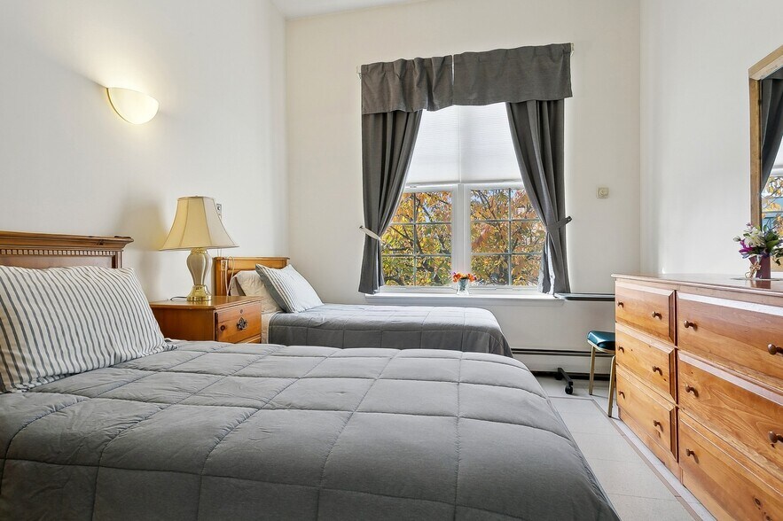 More Photos Of 3 Lehman Ter, Yonkers Congregate Senior Housing For Sale