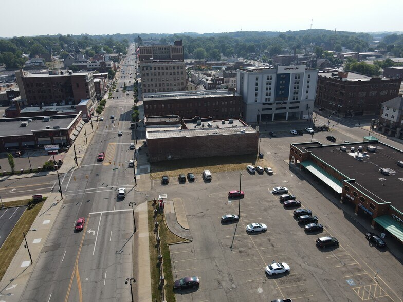 More Photos Of 129 Lincoln Way W, Massillon Land For Lease