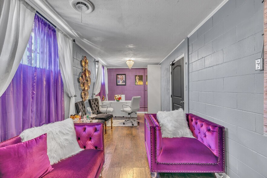 More Photos Of 6251 Wichita St, Fort Worth Religious Facility For Sale