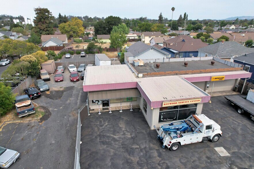 More Photos Of 527 E Washington St, Petaluma Auto Repair For Sale