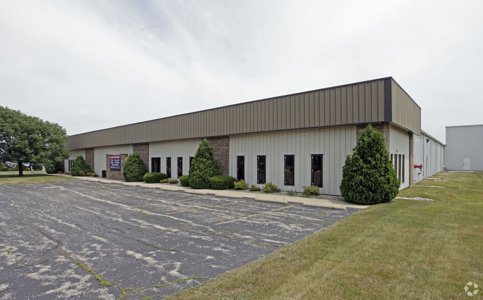 More Photos Of 4611 Green Bay Rd, Kenosha Manufacturing For Lease