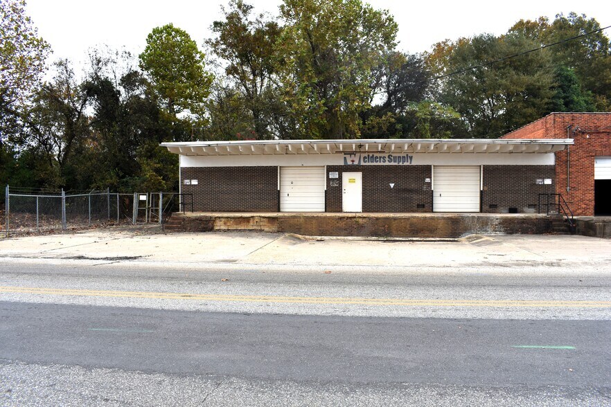 More Photos Of 710 N Perry St, Montgomery Industrial For Lease
