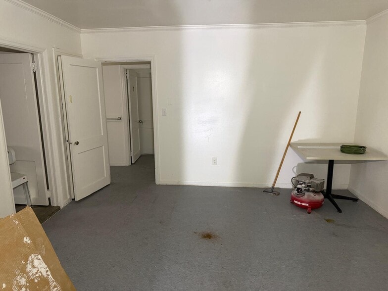 More Photos Of 184 S Pascack Rd, Nanuet Healthcare For Sale