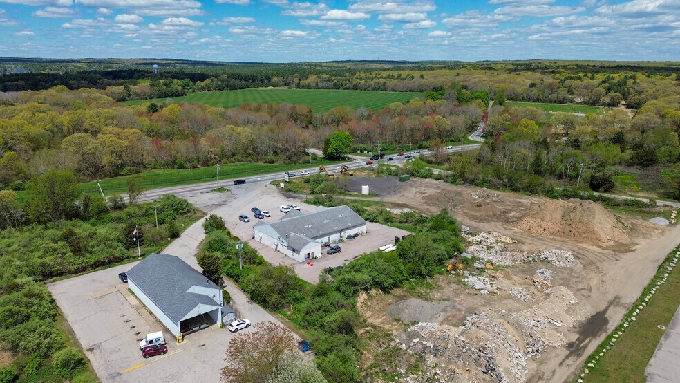 More Photos Of 250 S County Trl, Exeter Freestanding For Sale