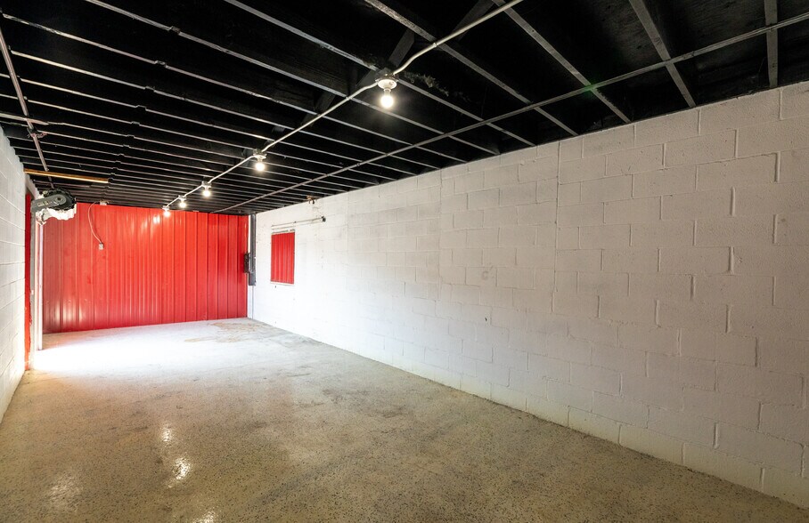 More Photos Of 447 Ossie Davis Pky, Waycross Auto Dealership For Sale