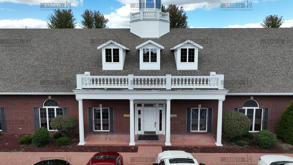 More Photos Of 1411 E Primrose St, Springfield Office For Lease