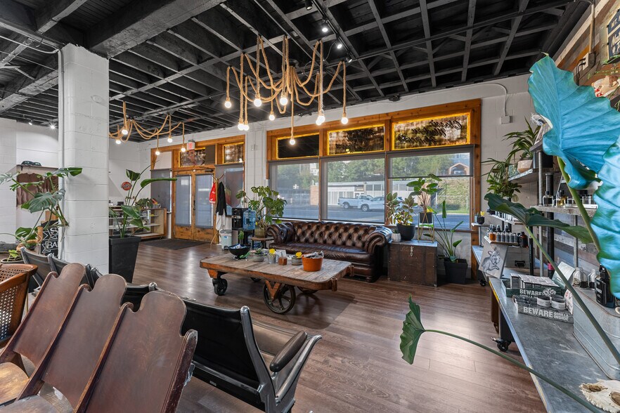 More Photos Of 2525 Tacoma Ave S, Tacoma Freestanding For Sale