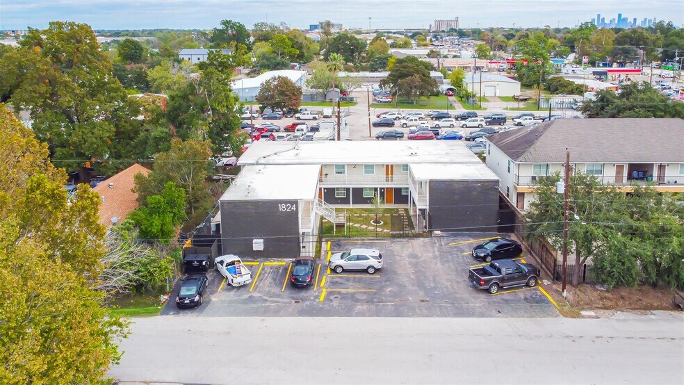 More Photos Of 1824 Thonig Rd, Houston Apartments For Sale