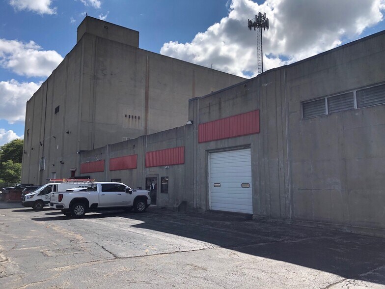 More Photos Of 1961 Base Ave, Springfield Industrial For Sale