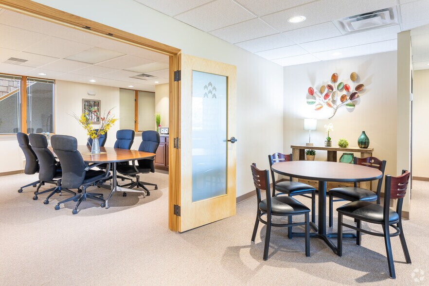 More Photos Of 2008 Hogback Rd, Ann Arbor Unknown For Lease