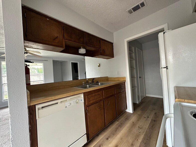 More Photos Of 1110 Covey Ln, Killeen Apartments For Sale