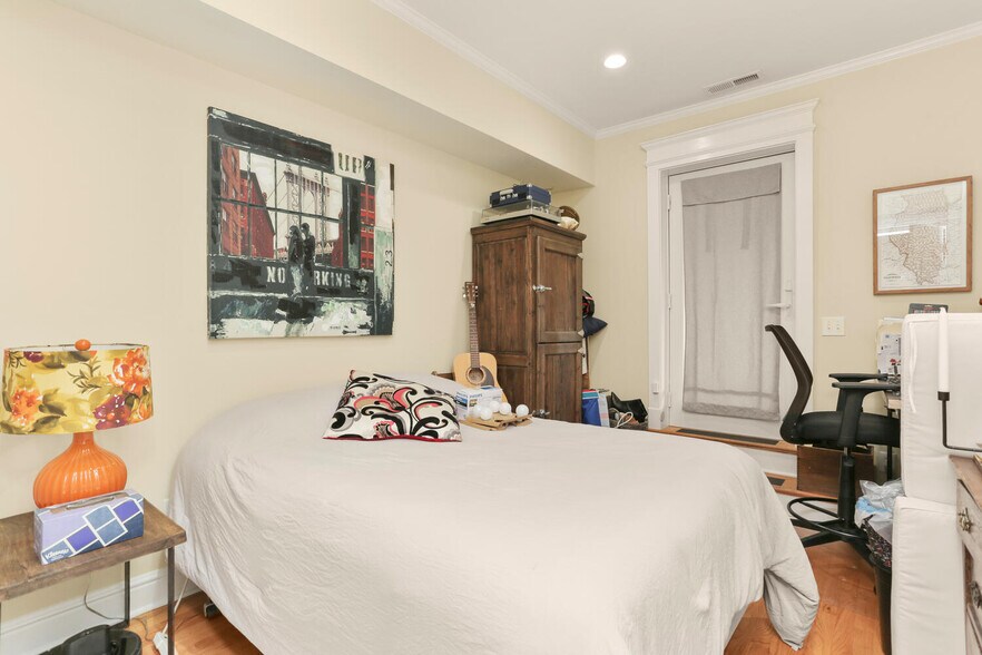 More Photos Of 345 Greenwich Ave, Greenwich Office For Sale