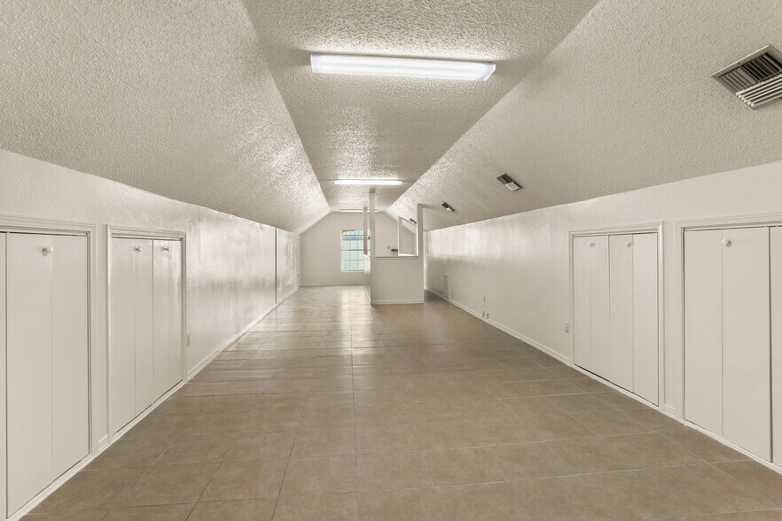 More Photos Of 1420 Fourth St, Westwego Daycare Center For Lease