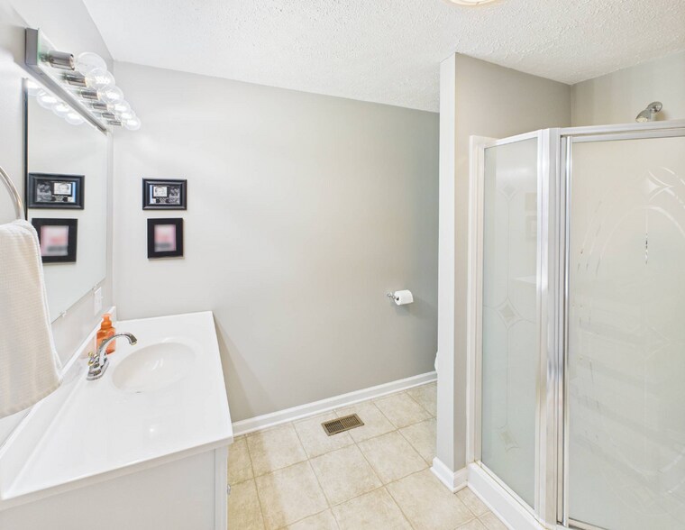 More Photos Of 319 Main St, Clay Medical For Sale