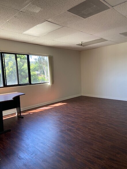 More Photos Of 1455 Monterey Pass Rd, Monterey Park Office Residential For Lease