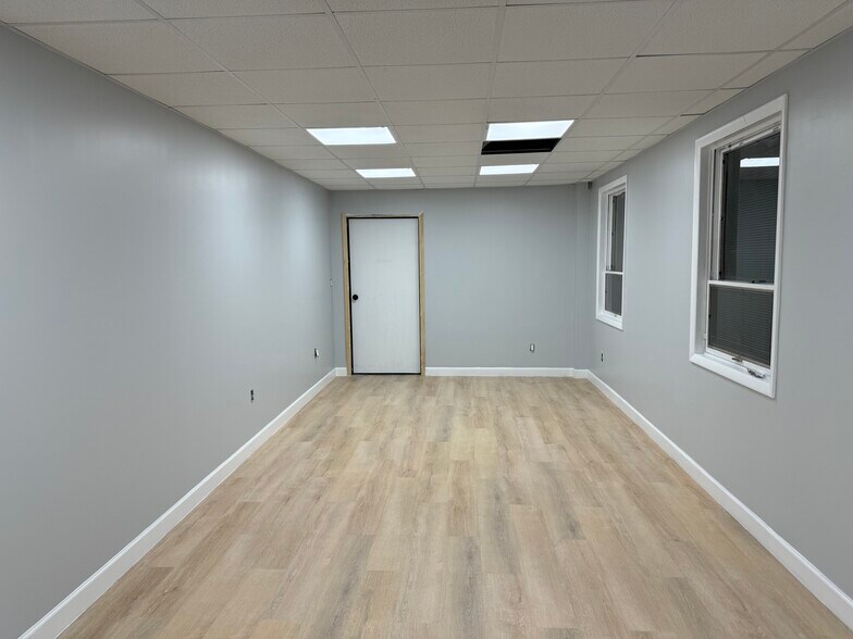 More Photos Of 196 Paterson Ave, East Rutherford Unknown For Lease