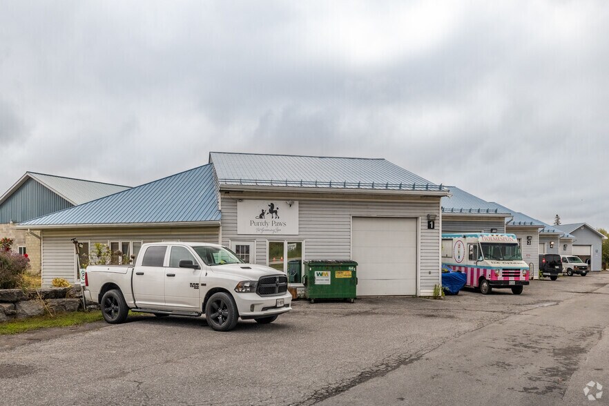 Primary Photo Of 247 Westbrook Rd, Ottawa Warehouse For Lease