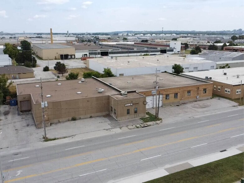Primary Photo Of 3255 N 7th St Tfwy, Kansas City Warehouse For Sale