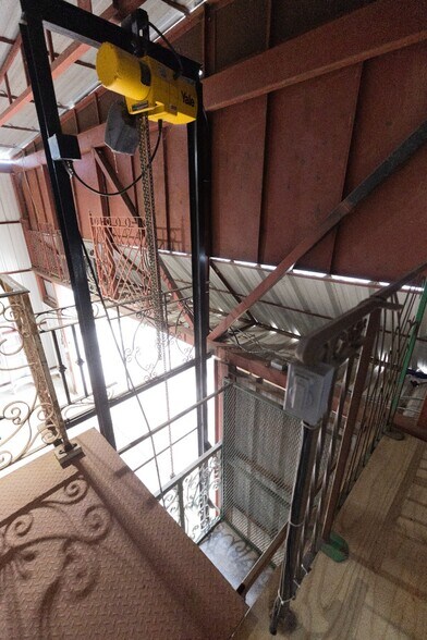 More Photos Of 4824 Pontchartrain Dr, Slidell Light Manufacturing For Sale