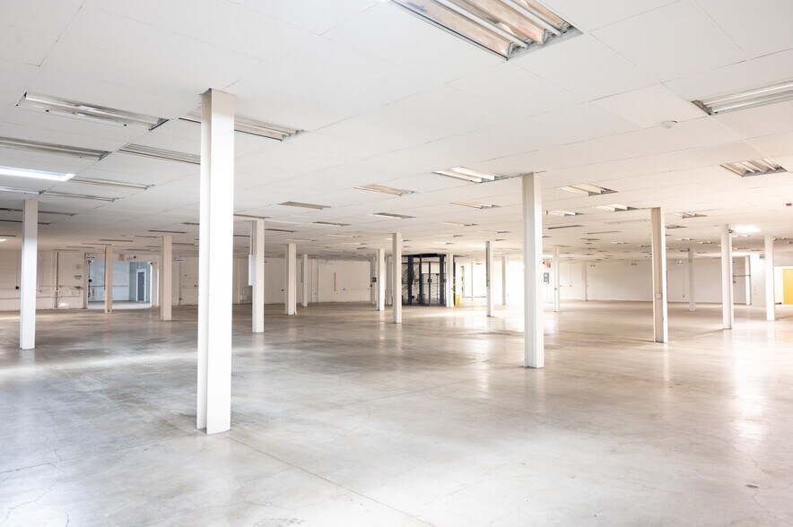 More Photos Of 11 Beckwith Ave, Binghamton Manufacturing For Lease