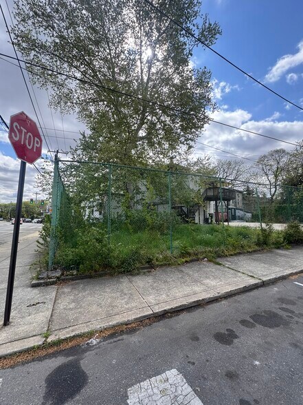 More Photos Of 238 N 53rd St, Philadelphia Funeral Home For Sale
