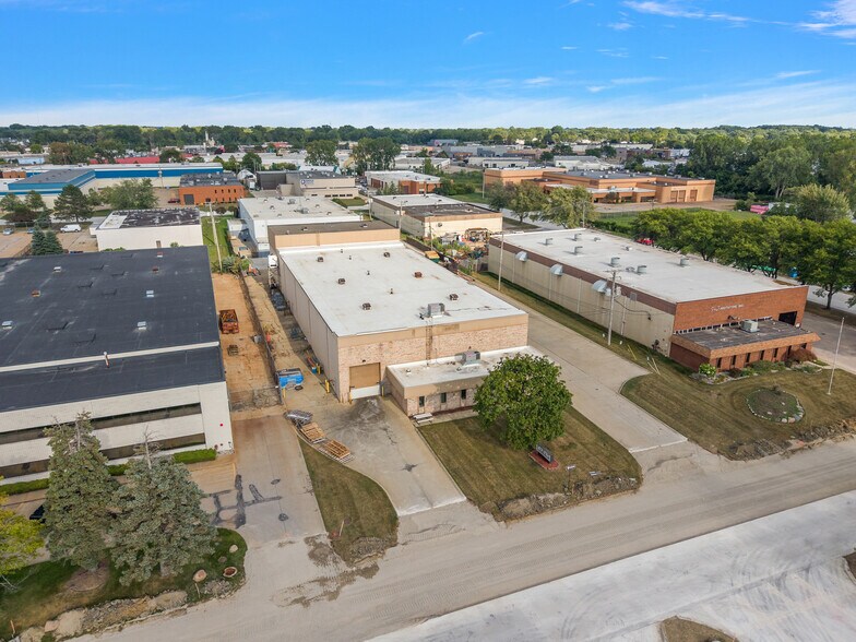 More Photos Of 33710 Riviera Dr, Fraser Warehouse For Sale