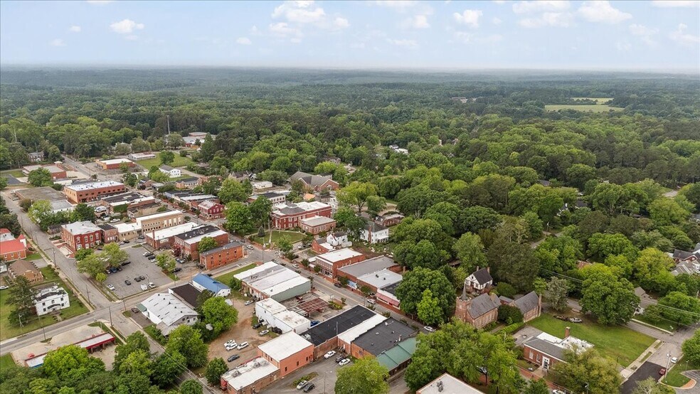 More Photos Of 123 N Main St, Warrenton Storefront For Sale