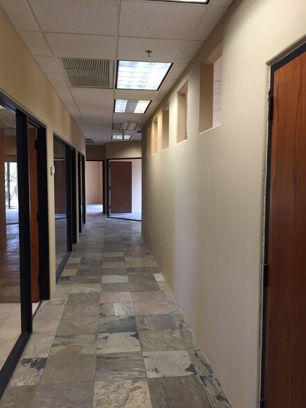 More Photos Of 10465 E Pinnacle Peak Pky, Scottsdale Medical For Lease