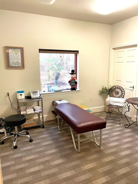 More Photos Of 3930 Naaman School Rd, Garland Medical For Sale