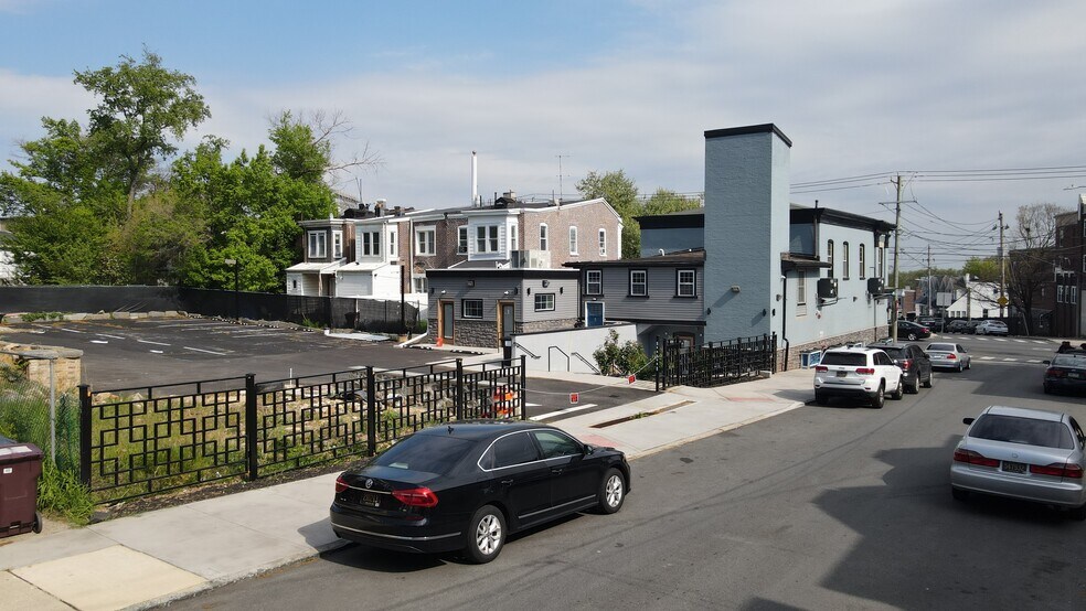 More Photos Of 2501 N Market St, Wilmington Storefront Retail Residential For Lease