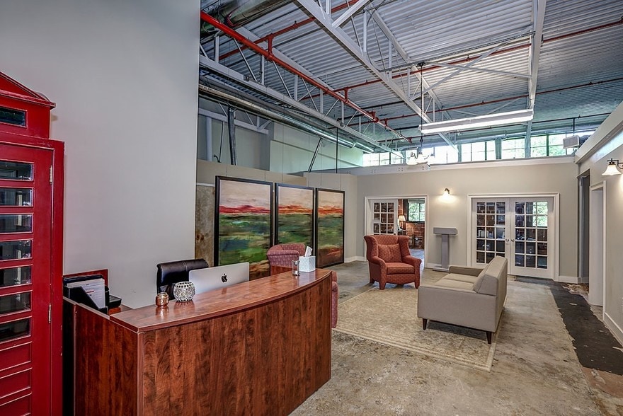 More Photos Of 650 Hamilton Ave SE, Atlanta Unknown For Lease