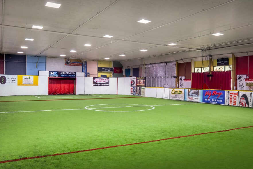 More Photos Of 957 Golden Gate Ter, Grass Valley Sports And Entertainment For Sale