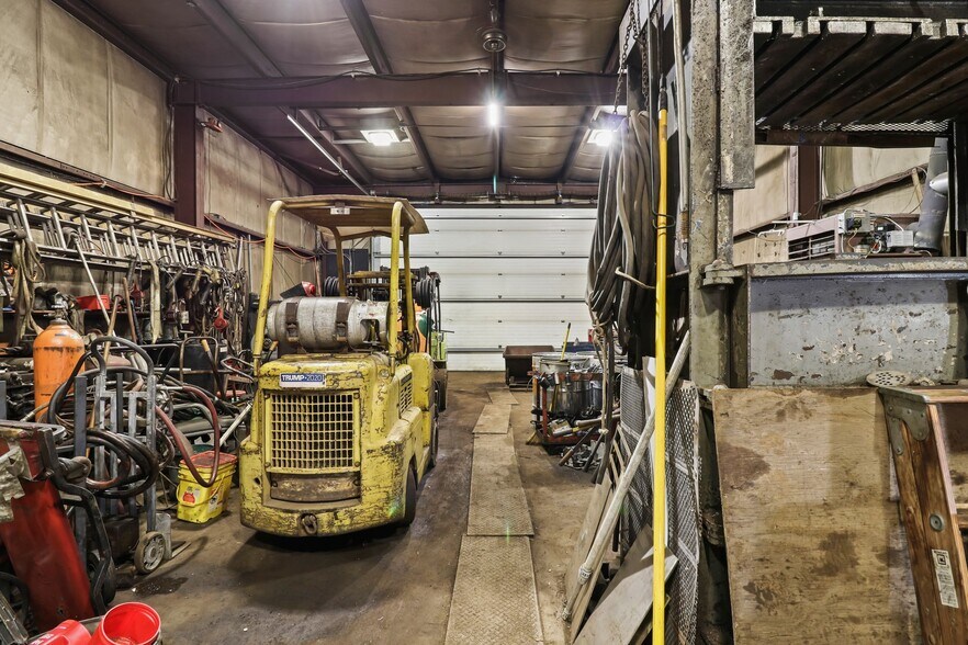 More Photos Of 85 Skillen St, Buffalo Auto Salvage Facility For Sale