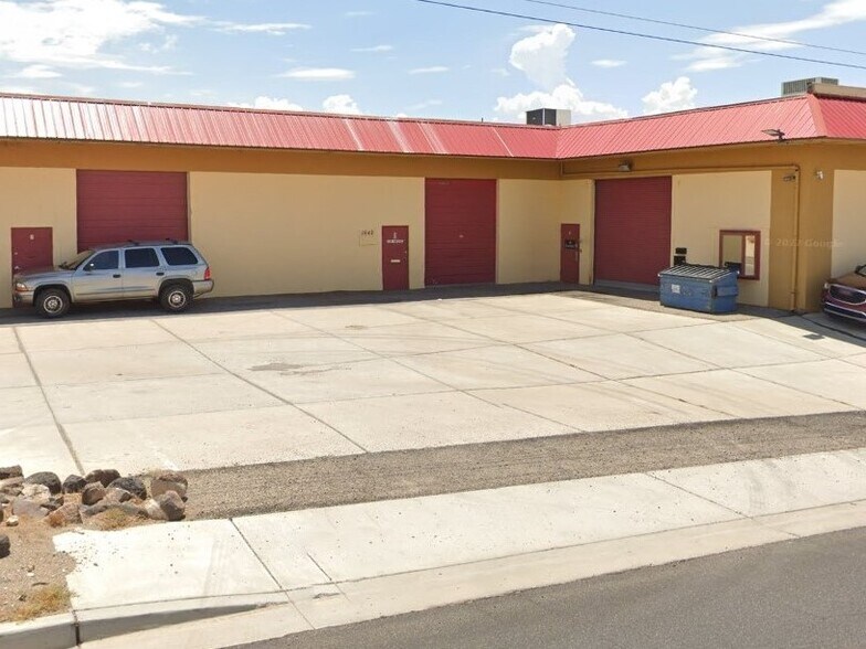 More Photos Of 1642 North Oatman Rd, Bullhead City Industrial For Lease