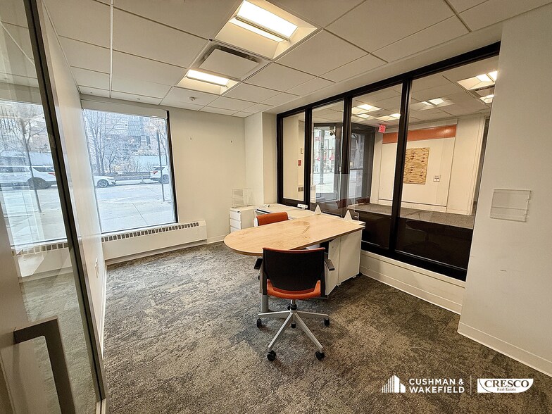 More Photos Of 24 Public Square, Cleveland Hospitality For Sale