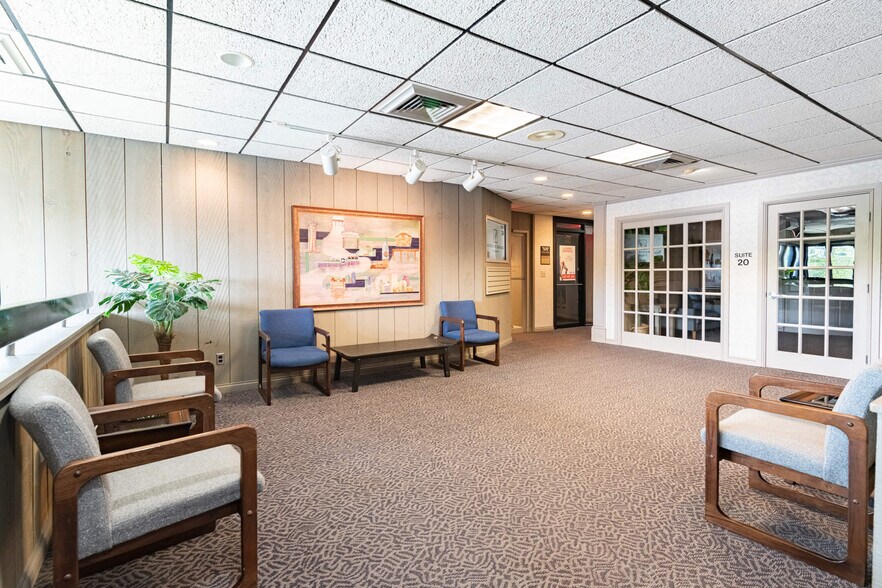 More Photos Of 30 W Rahn Rd, Dayton Medical For Lease